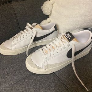 Womens Nike Blazer Low